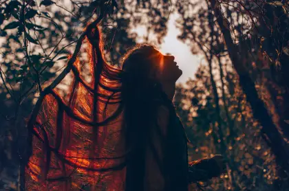 Why do many witches avoid cutting their hair during the waning moon?